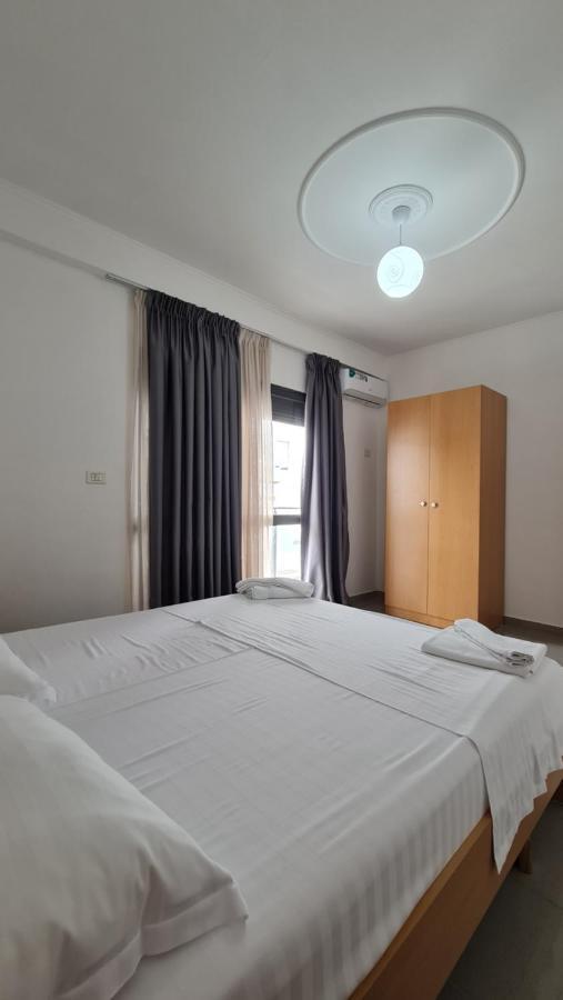 Heming-Way Hotel Durrës Buitenkant foto