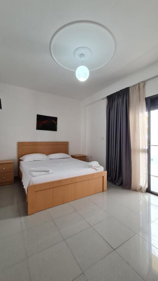 Heming-Way Hotel Durrës Buitenkant foto